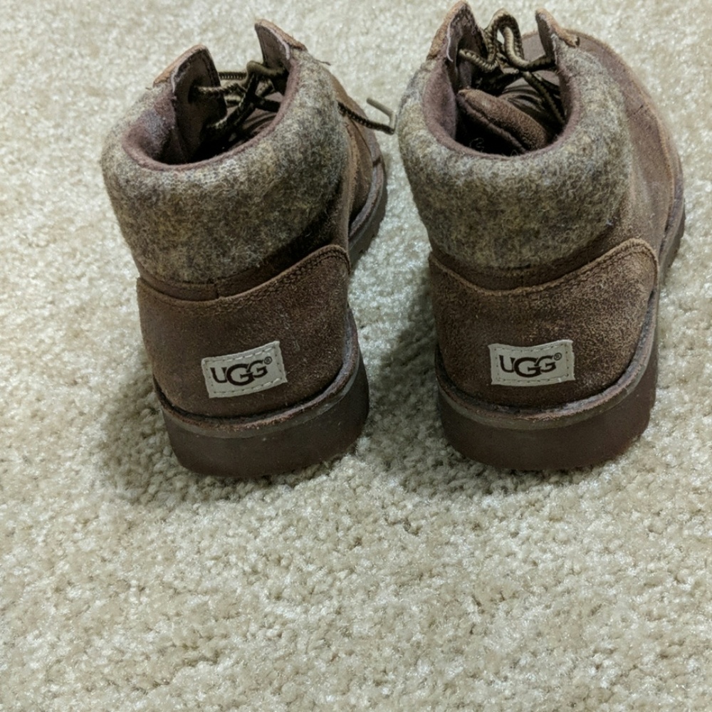 Boys UGG boots size 1